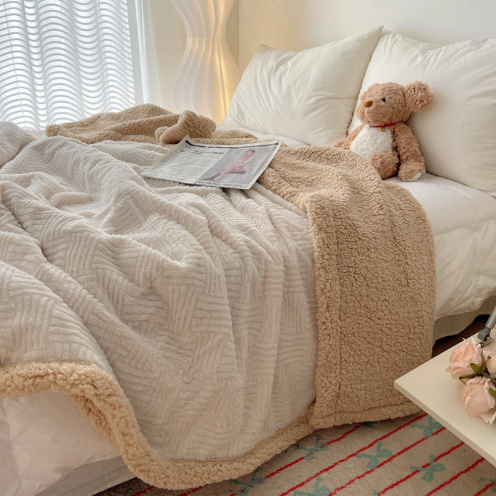 Reversible Double-Sided Plush Throw Blanket with Textured Weave – Soft Microfiber for Couch & Bed