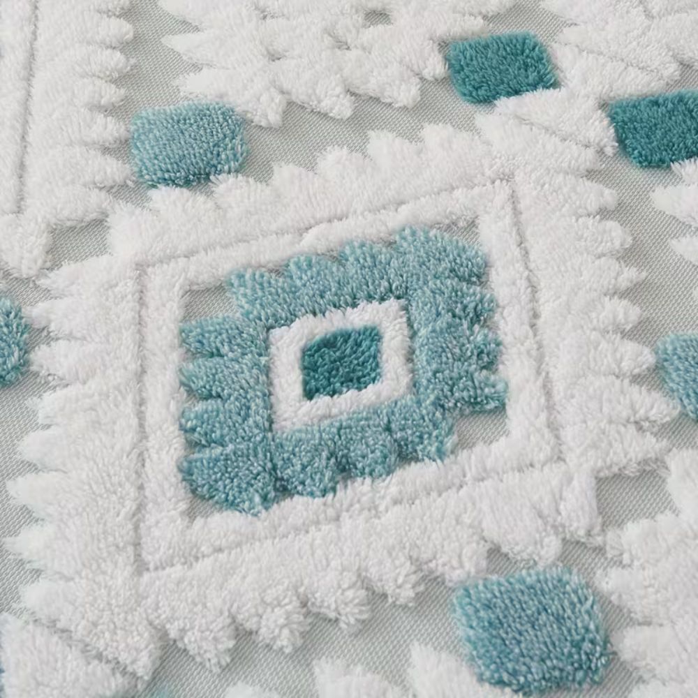 Diamond Pattern Two-Layer Microfiber Throw Blanket – Retro Style, Soft & Machine Washable for Bed, Couch & Chair