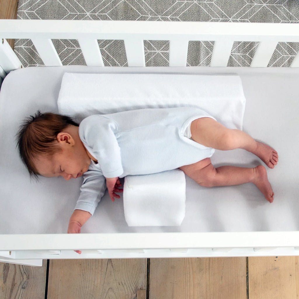 Keilförmige Baby-Schlafstütze für sichere Rückenlage | Atmungsaktives Schaumstoff-Stützkissen für Neugeborene | Sicherheitsrolle fürs Kinderbett