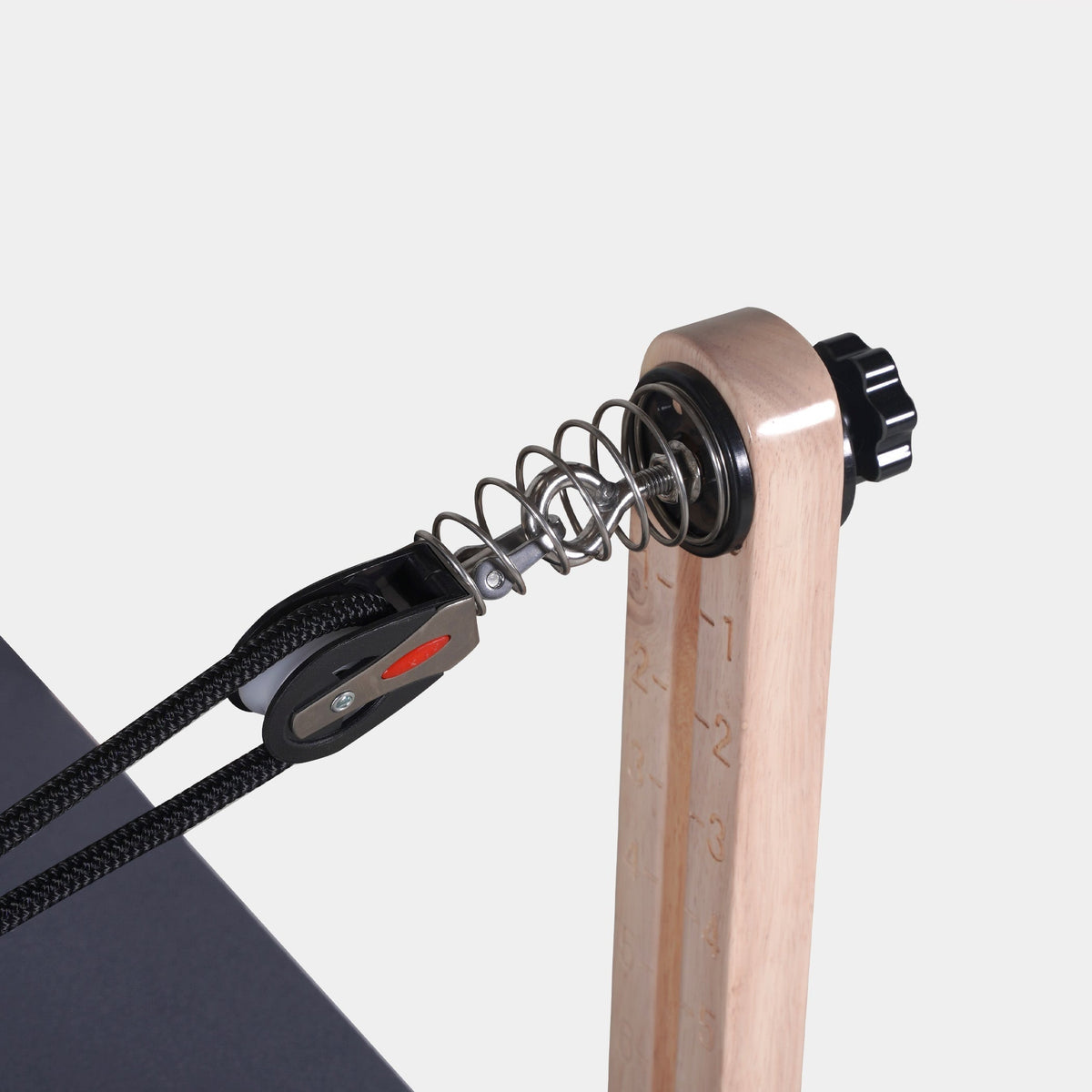 Classic Pilates Reformer — detail 14