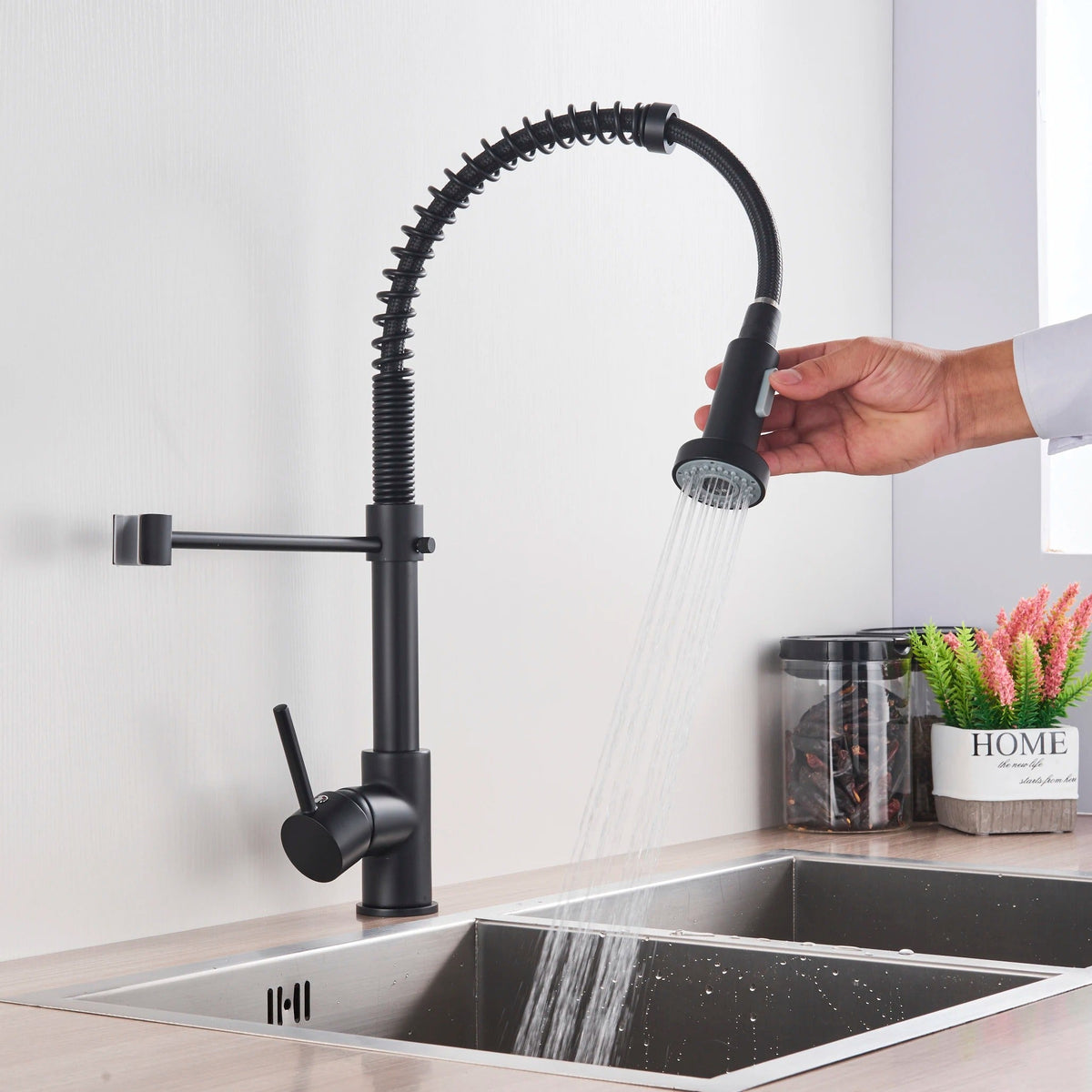 Brass Single-Hole Faucet with Rotating Spout & Detachable Spray Nozzle for Contemporary Kitchens & Dual-Basin Prep Areas | Thomler