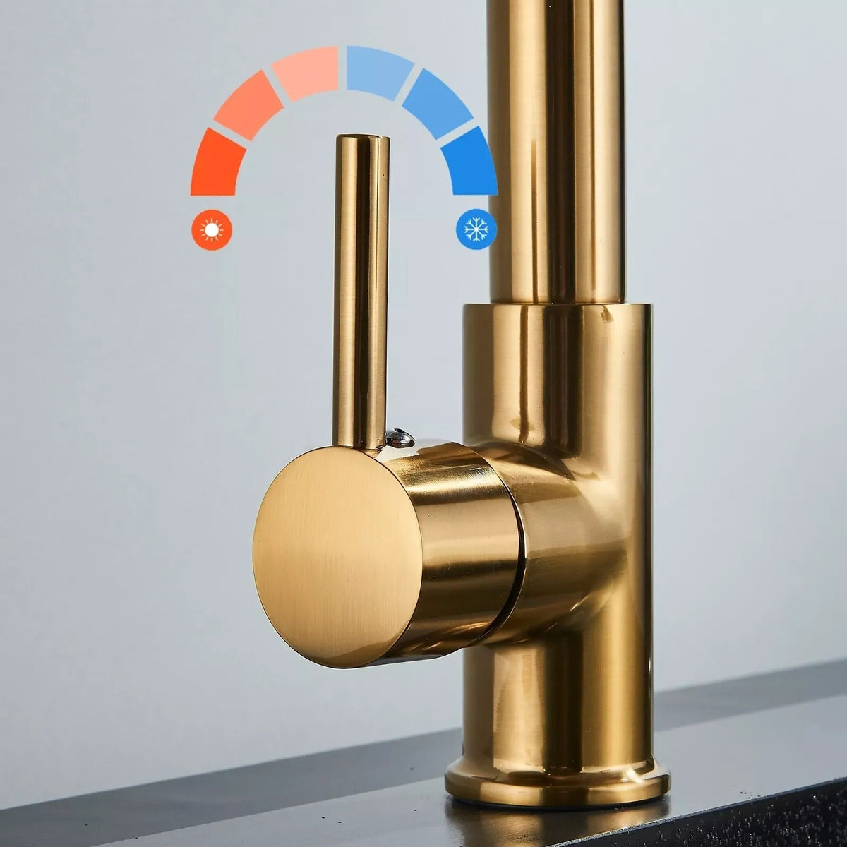 Brass Single-Hole Faucet with Rotating Spout & Detachable Spray Nozzle for Contemporary Kitchens & Dual-Basin Prep Areas | Thomler