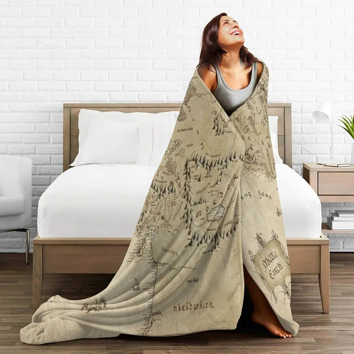 Fleece Map Throw Blanket – Soft Geographic Design for Couch, Travel & Camping