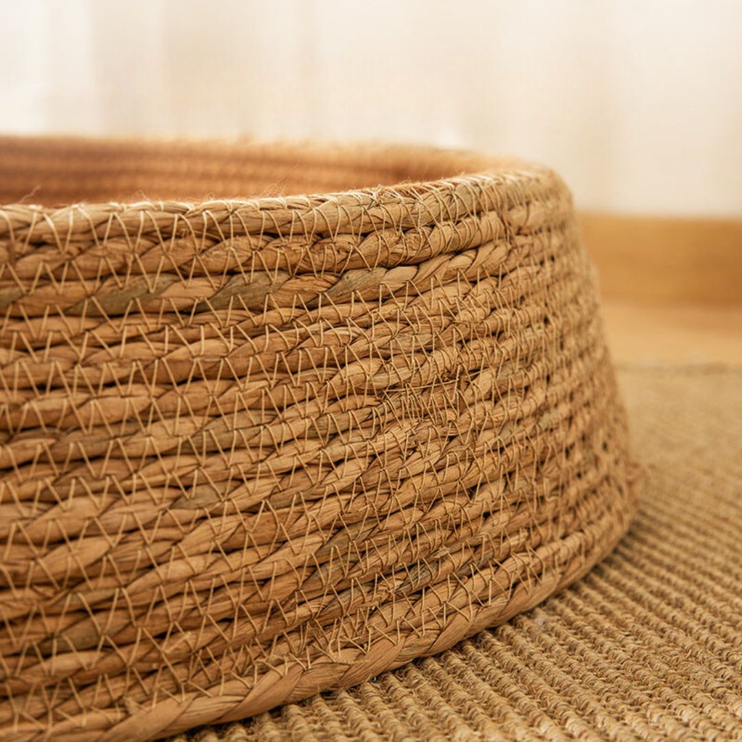 Rattan Cat Bed with Natural Scratching Surface and Circular Nesting Design