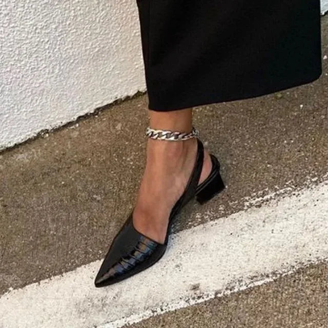 Dames pumps met puntige neus en hielbandje, met ondersteuning voor de voetboog, bruin schoeisel met krokodillenprint voor op kantoor, professionele gelegenheden en de hele dag draagbaar