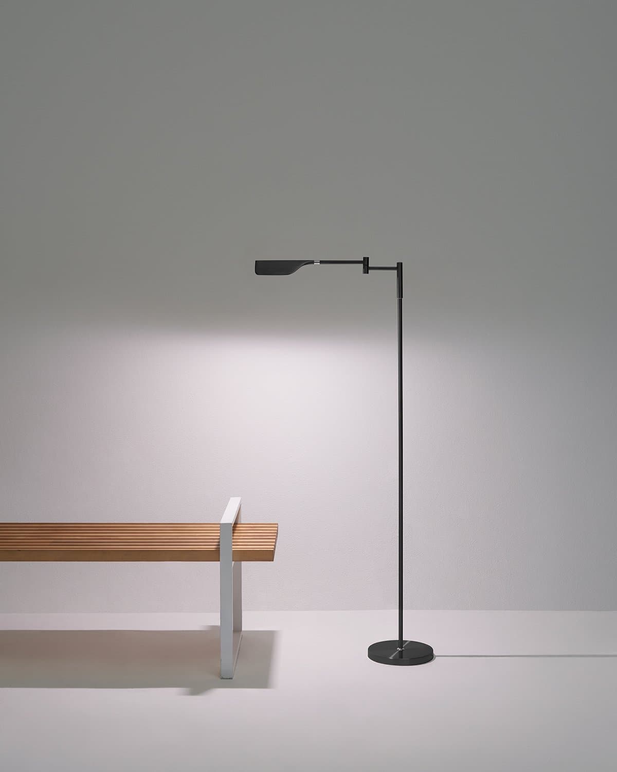 Touch-Dimming Metal Standing Lamp 53 in Tall with Integrated LED for Bedroom Living Room Reading Nook Organic Leaf Shape Warm 3000K Lighting | Thomler