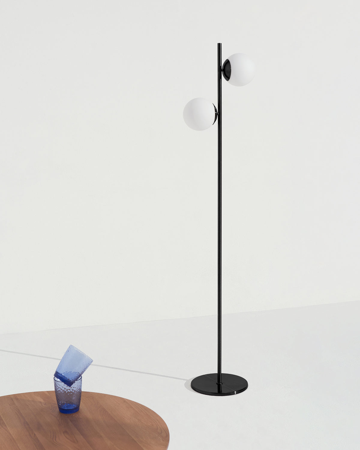 65-Inch Dual-Globe Standing Lamp White Frosted Glass Shades Metal Base Foot Switch 3000K Warm LED for Bedroom Reading Nook Corner Accent Sca | Thomler