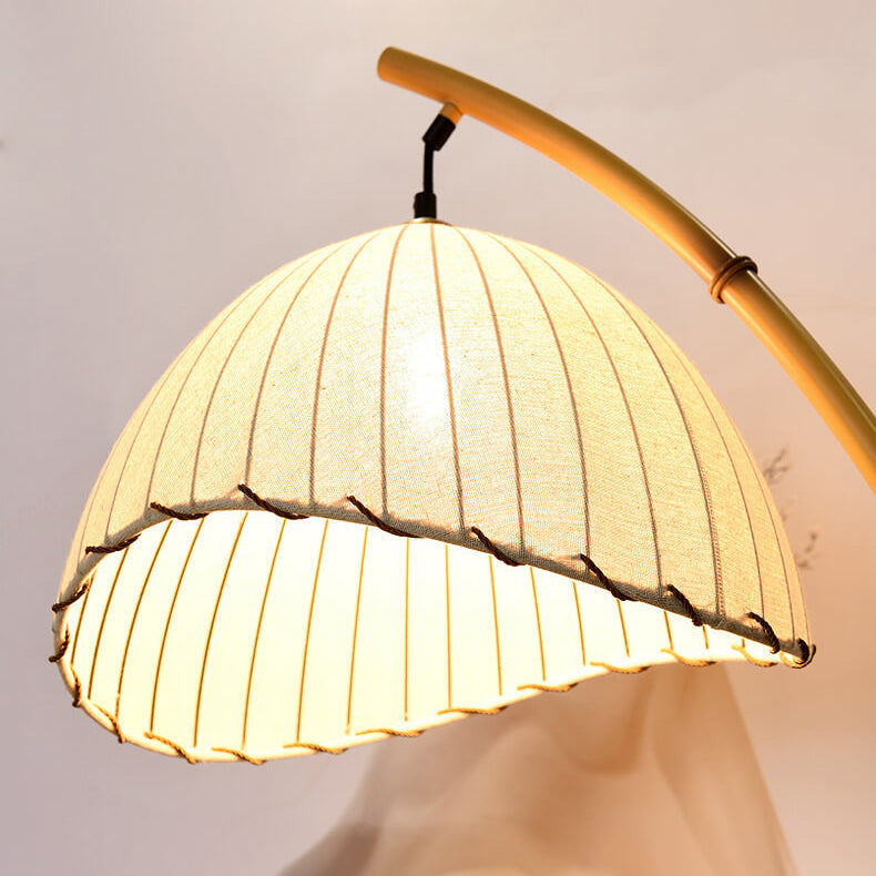 Bogen-Stehleuchte mit plissiertem Schirm, 160 cm, natürliche Oberfläche, weißer Stoff, dimmbare Ambientebeleuchtung für Schlaf- und Wohnzimmer, Modern Retro Design | Thomler
