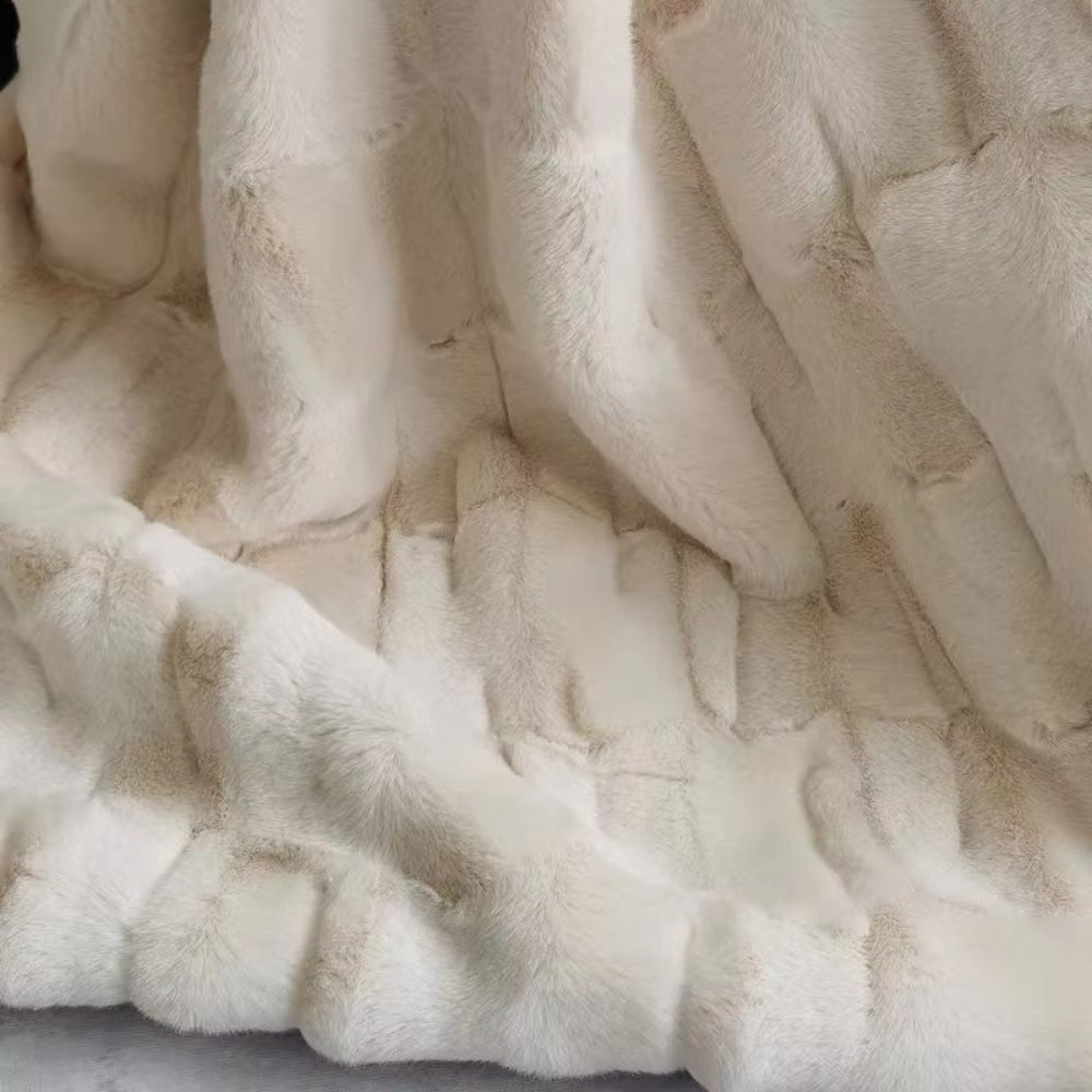 Plush Double-Layer Faux Mink Throw Blanket – Machine Washable Microfiber for Beds & Couches