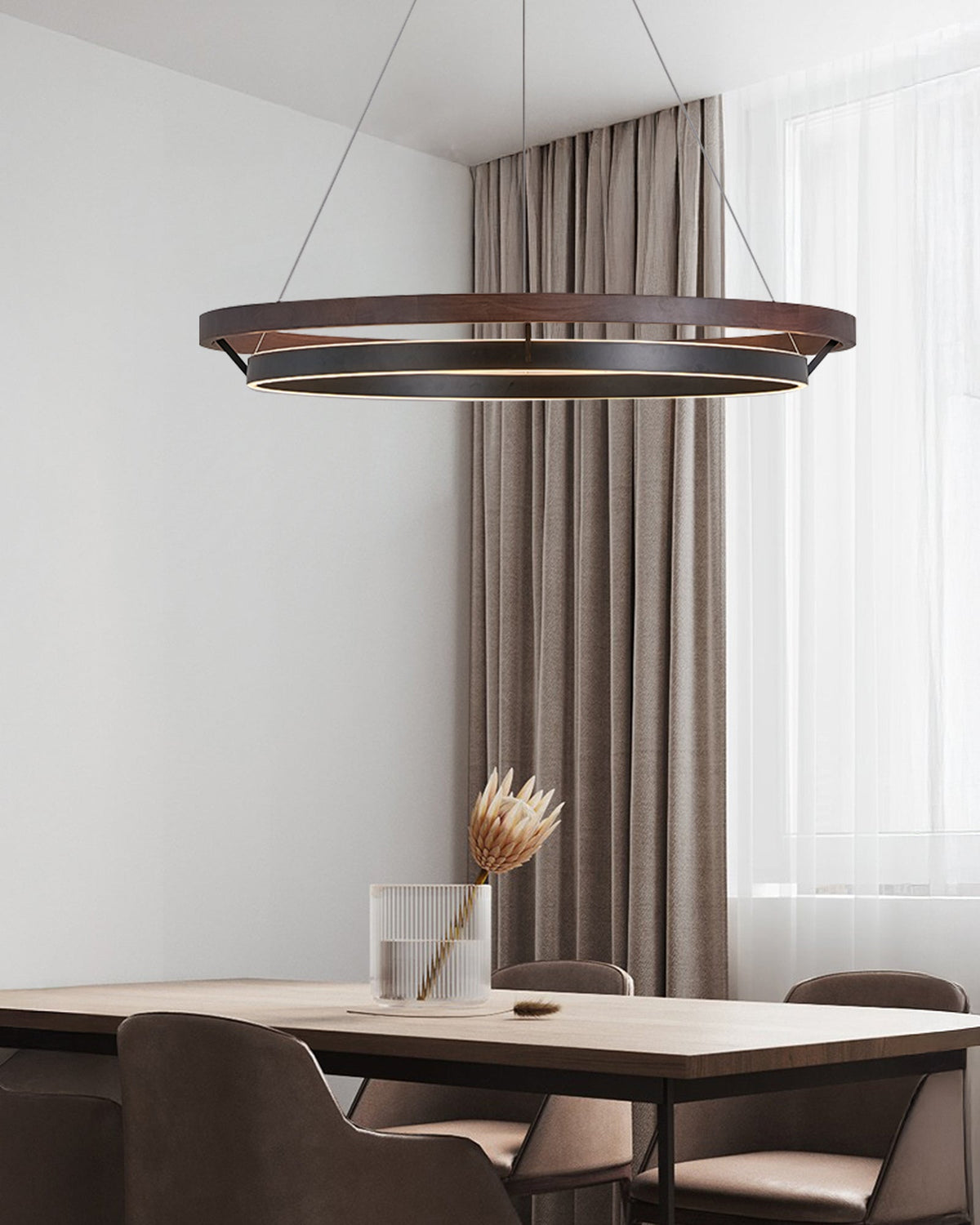 Runder Kronleuchter aus Holz mit LED-Beleuchtung, 60-120 cm höhenverstellbar, Deckenleuchte im Landhausstil für Esszimmer und Kücheninsel | Thomler