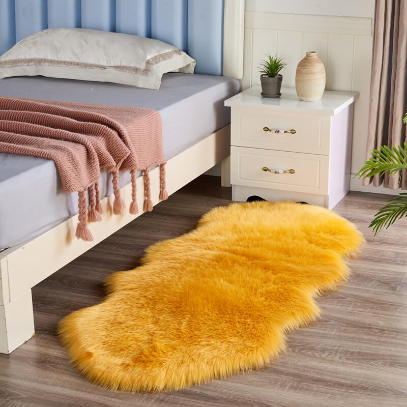Alfombra de pasillo de piel sintética afelpada de 24 × 47 pulgadas, color beige, con base antideslizante, estilo piel de oveja ultrasuave para pasillo, dormitorio, entrada, sala de estar | Thomler
