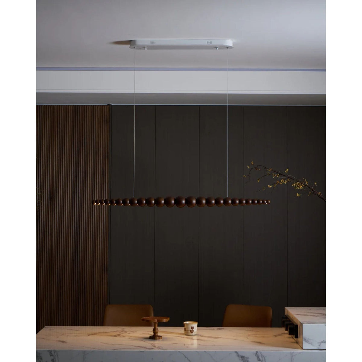Lineare LED-Deckenleuchte Holz & Metall 3000K für Kücheninsel Esszimmer höhenverstellbare Pendelleuchte Barlicht modern minimalistisch Skandi | Thomler