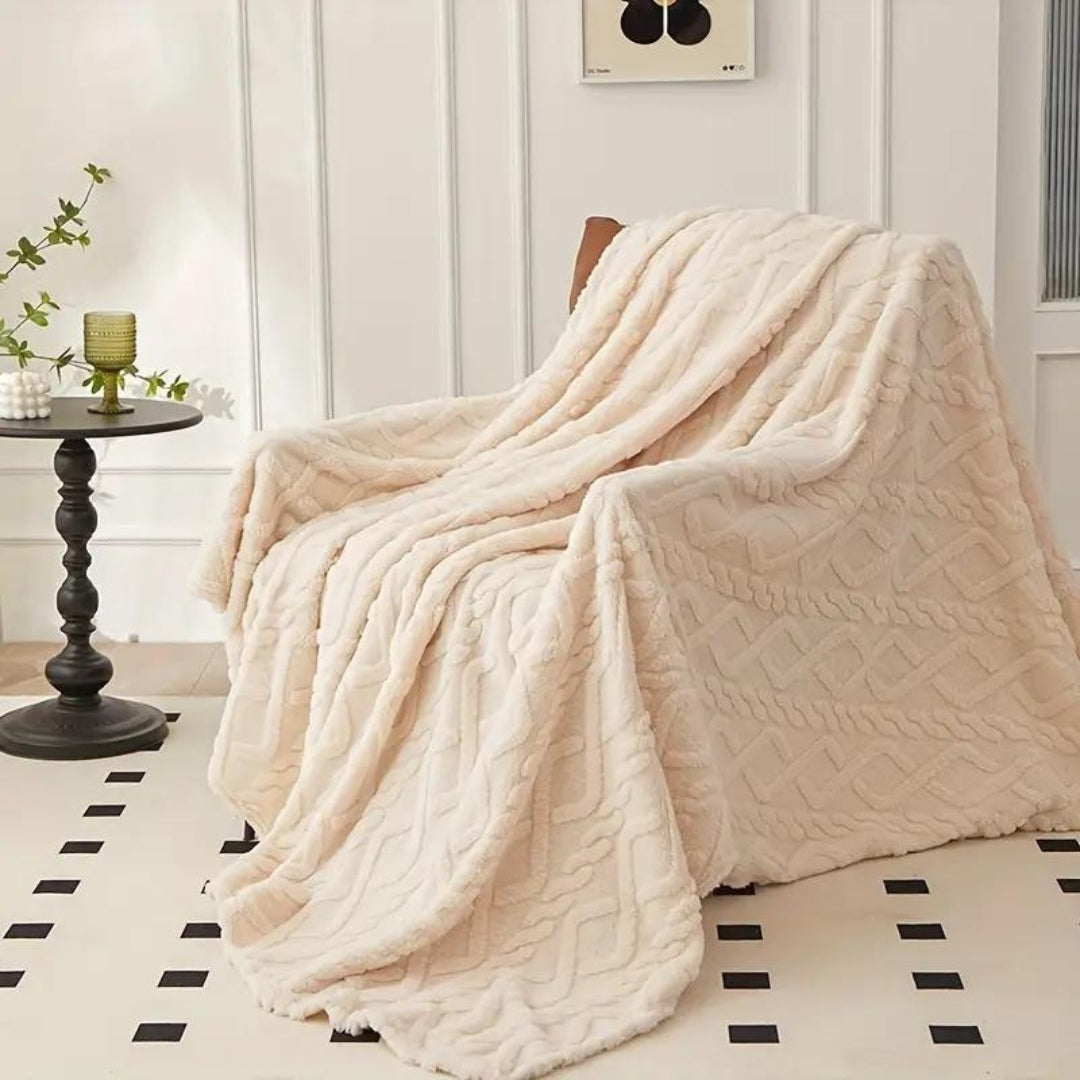 Plush Textured Fleece Throw Blanket – Breathable 3D Knit Design for Couch, Bed & Travel