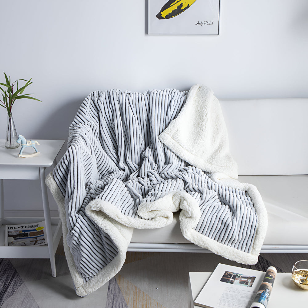 Reversible Sherpa Throw Blanket with Textured Stripe Pattern – Plush Microfiber for All Seasons