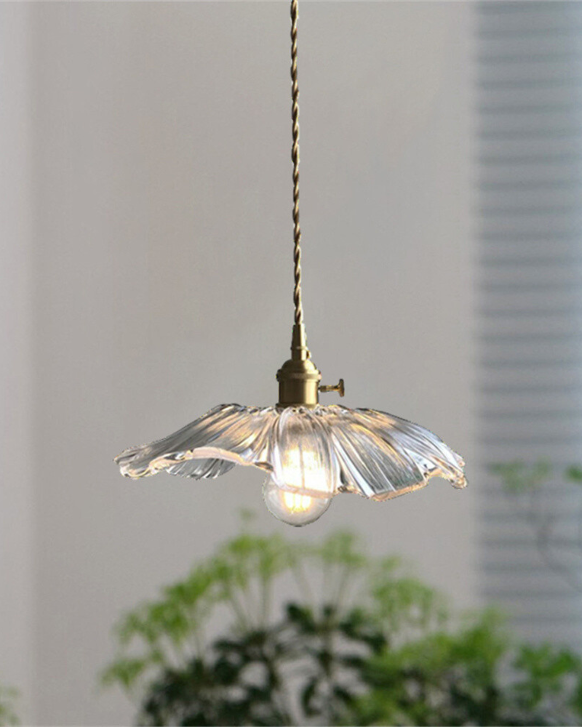 Glass Pendant Light with Brass Socket and Organic Petal Shape for Dining Room and Living Space | Thomler