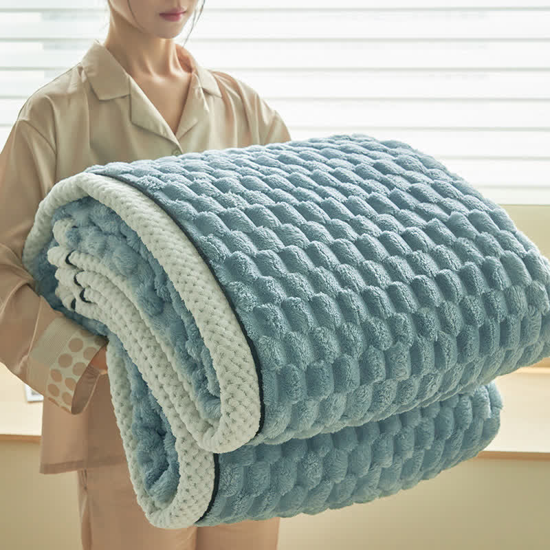 Reversible Plush Throw Blanket - Ultra Soft Coral Fleece - Queen & Full Size - Lightweight Polyester - Cozy Cover for Couch Sofa Bed