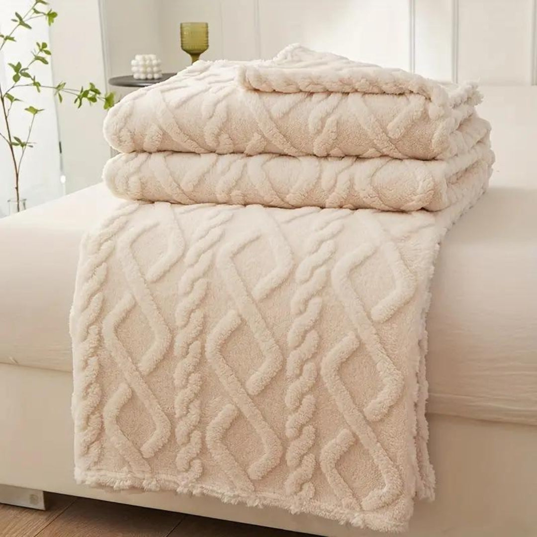 Plush Textured Fleece Throw Blanket – Breathable 3D Knit Design for Couch, Bed & Travel