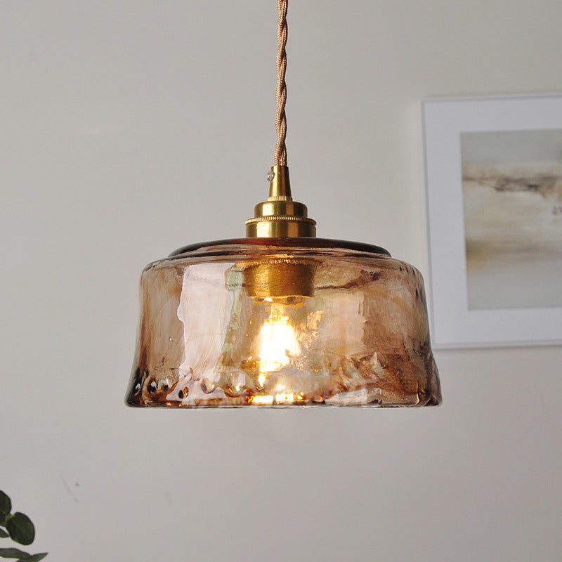 Hanglamp met amberkleurige glazen bolkap – Enkele pendelarmatuur, afwerking in warm messing, 59-inch verstelbaar snoer voor de keuken