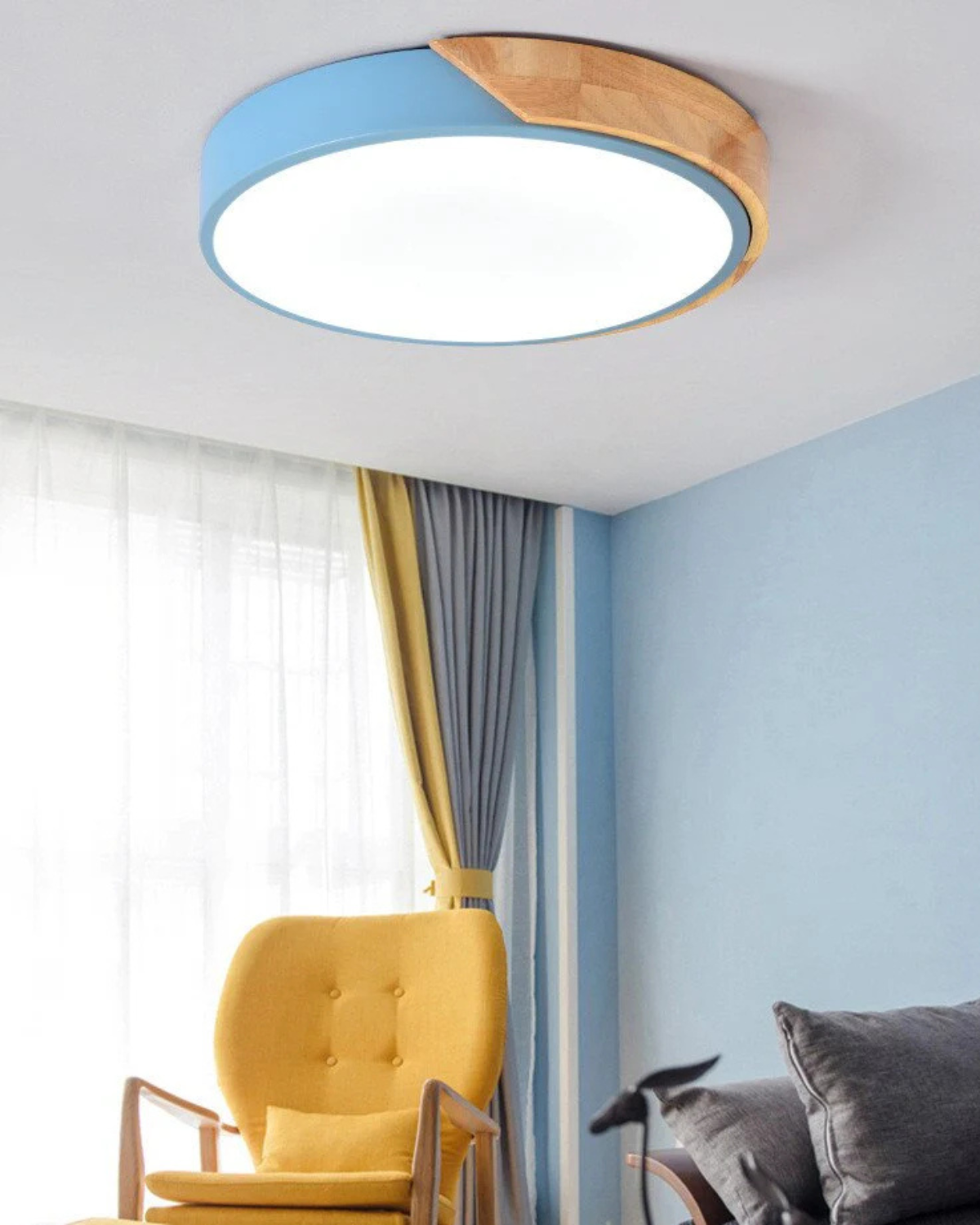 Ronde opbouwplafondlamp met houten accent en geïntegreerde LED – Moderne platte armatuur in 9, 12, 16, 20 en 24 inch maten voor Liv | Thomler