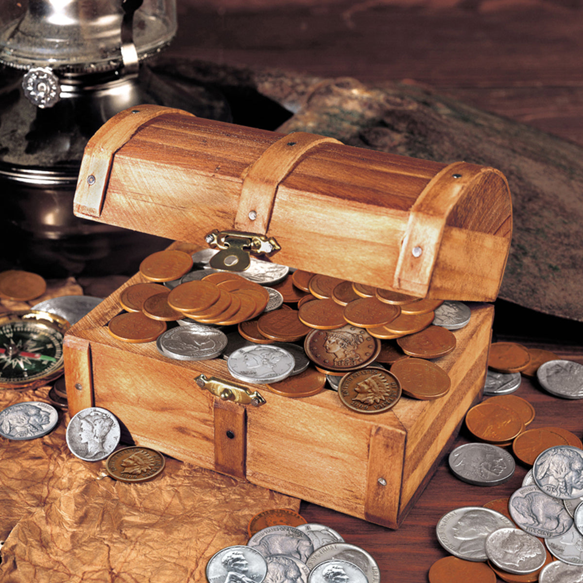 Schatkist met 51 historische munten