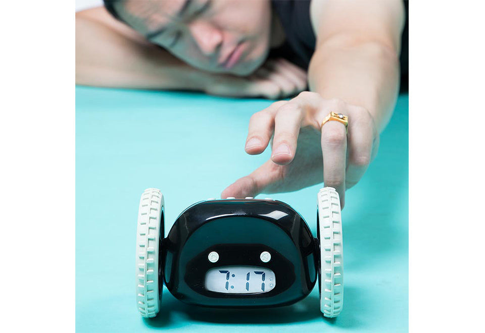 Weckuhr auf Rädern