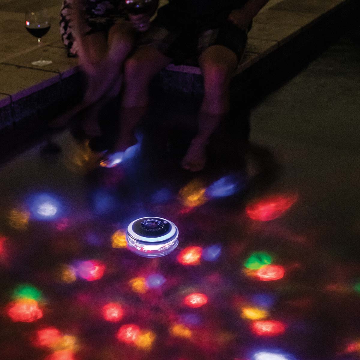 Solarbetriebene Unterwasser-Lichtshow