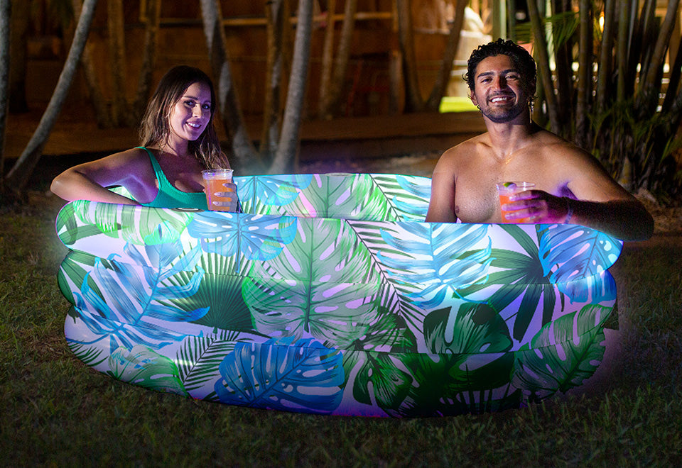 LED-Pool mit Bluetooth-Lautsprecher