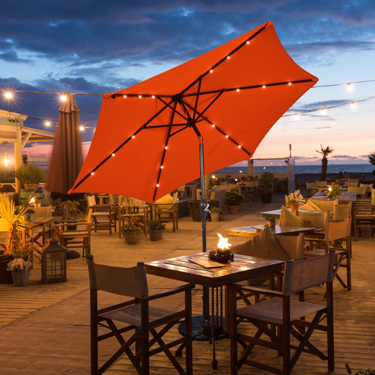9' Solar-Sonnenschirm mit LED-Beleuchtung für Terrassentische