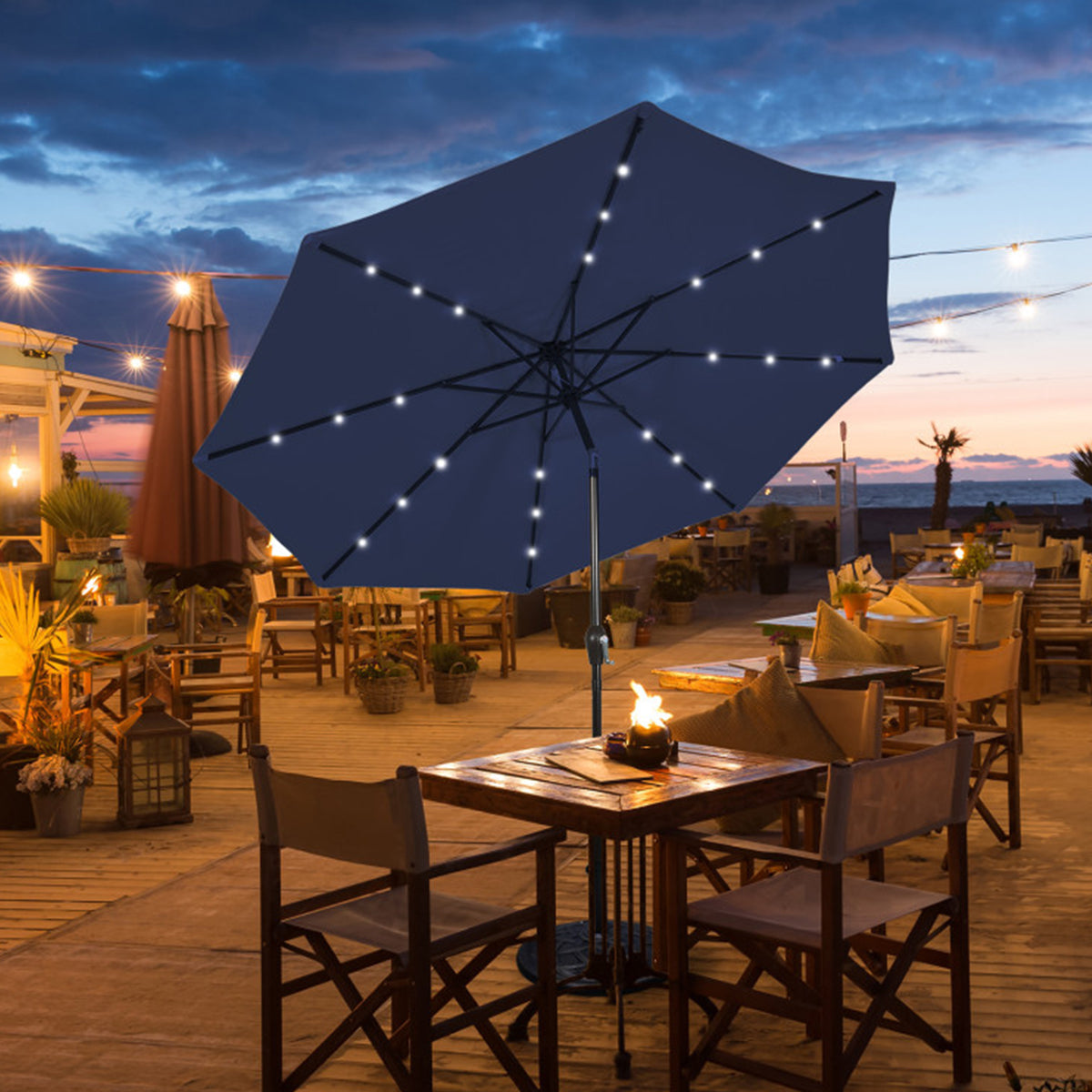 9' Solar-Sonnenschirm mit LED-Beleuchtung für Terrassentische