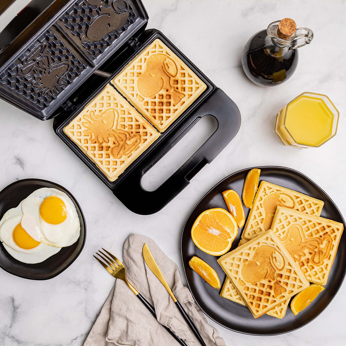 Peanuts Snoopy and Woodstock Double-Square Waffle Maker