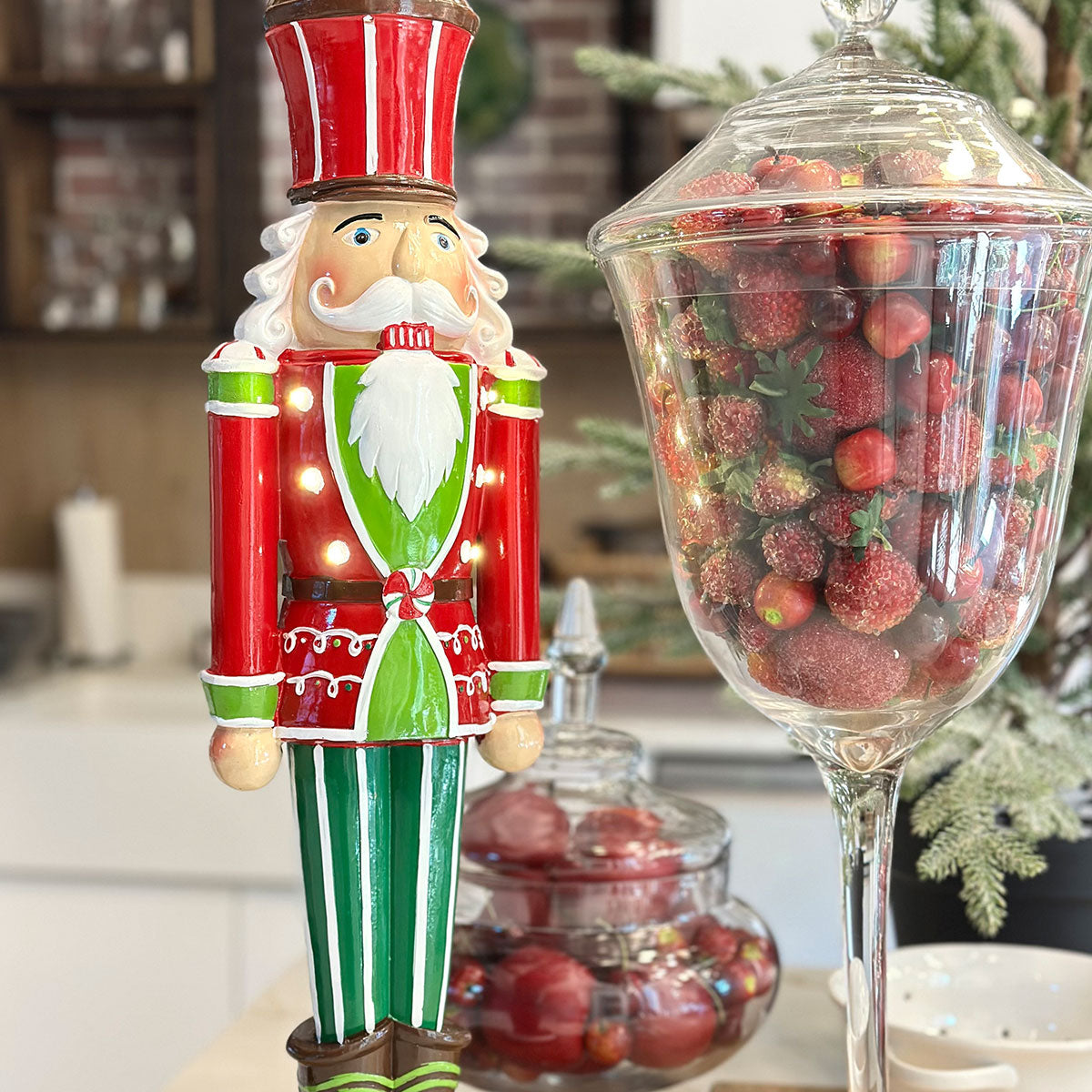 Cascanueces navideño LED de 27 pulgadas