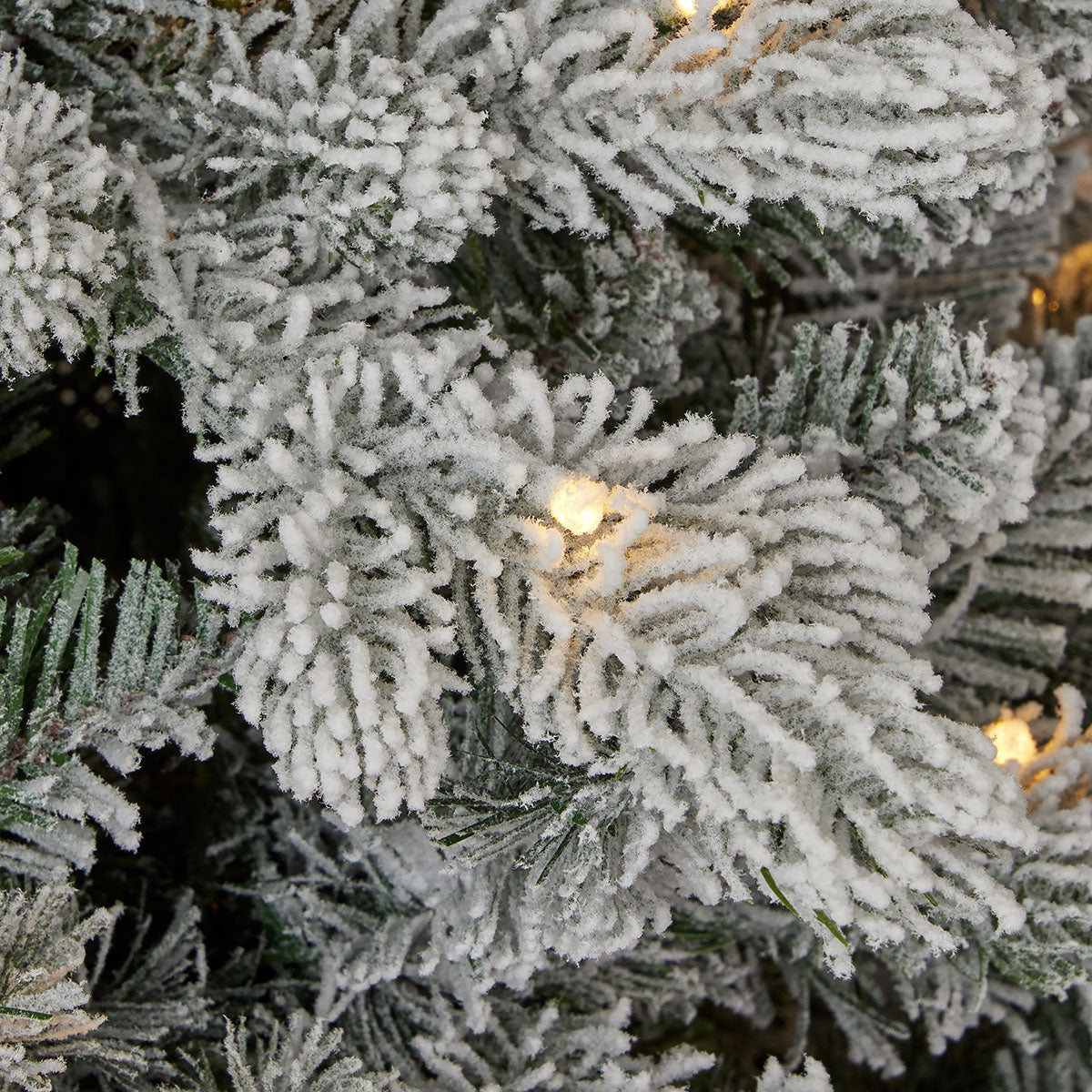 Beflockter Palmetto-Kiefer-Weihnachtsbaum