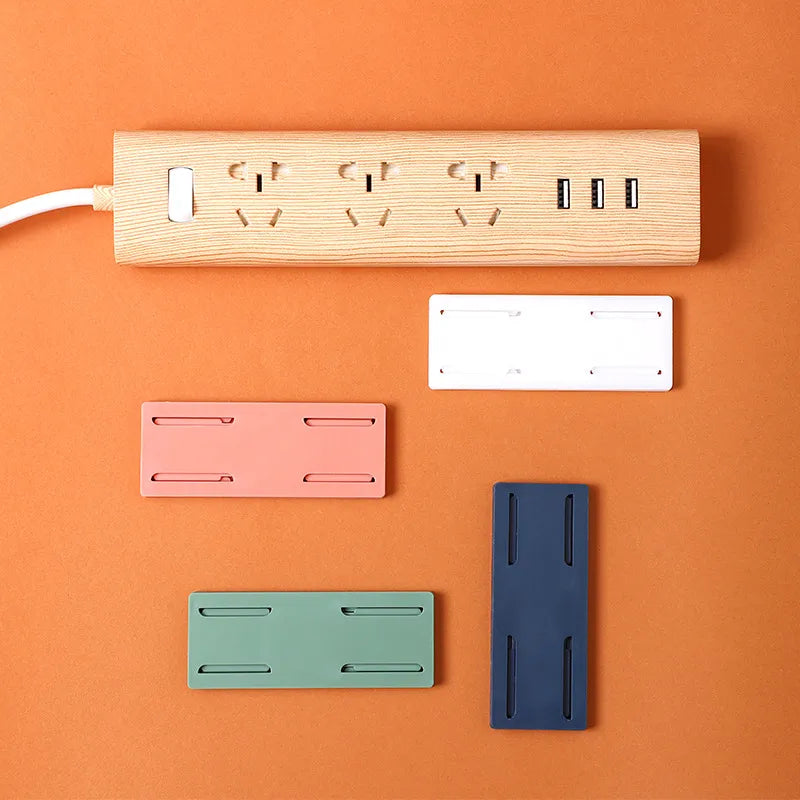 Zelfklevende stekkerdooshouder wandmontage organizer kabelbeheersysteem voor router modem thuiskantoor 10-stuks | Thomler