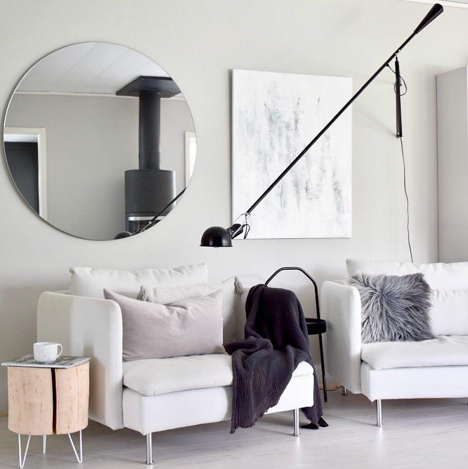Articulated Metal Wall Light – Rotating Arm Industrial Sconce with Iron Counterweight