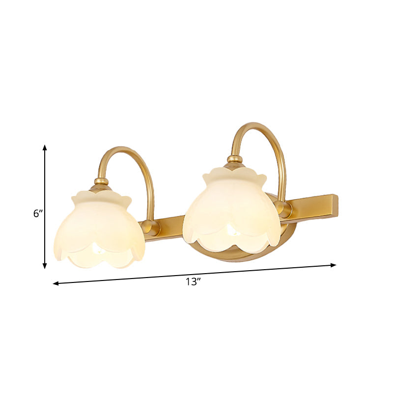 Koloniale wandlamp voor boven de spiegel met bloemvormige kappen – Metalen frame in antieke afwerking voor badkamerspiegel – G4 LED-compatibel – 2, 3 of 4 lichts