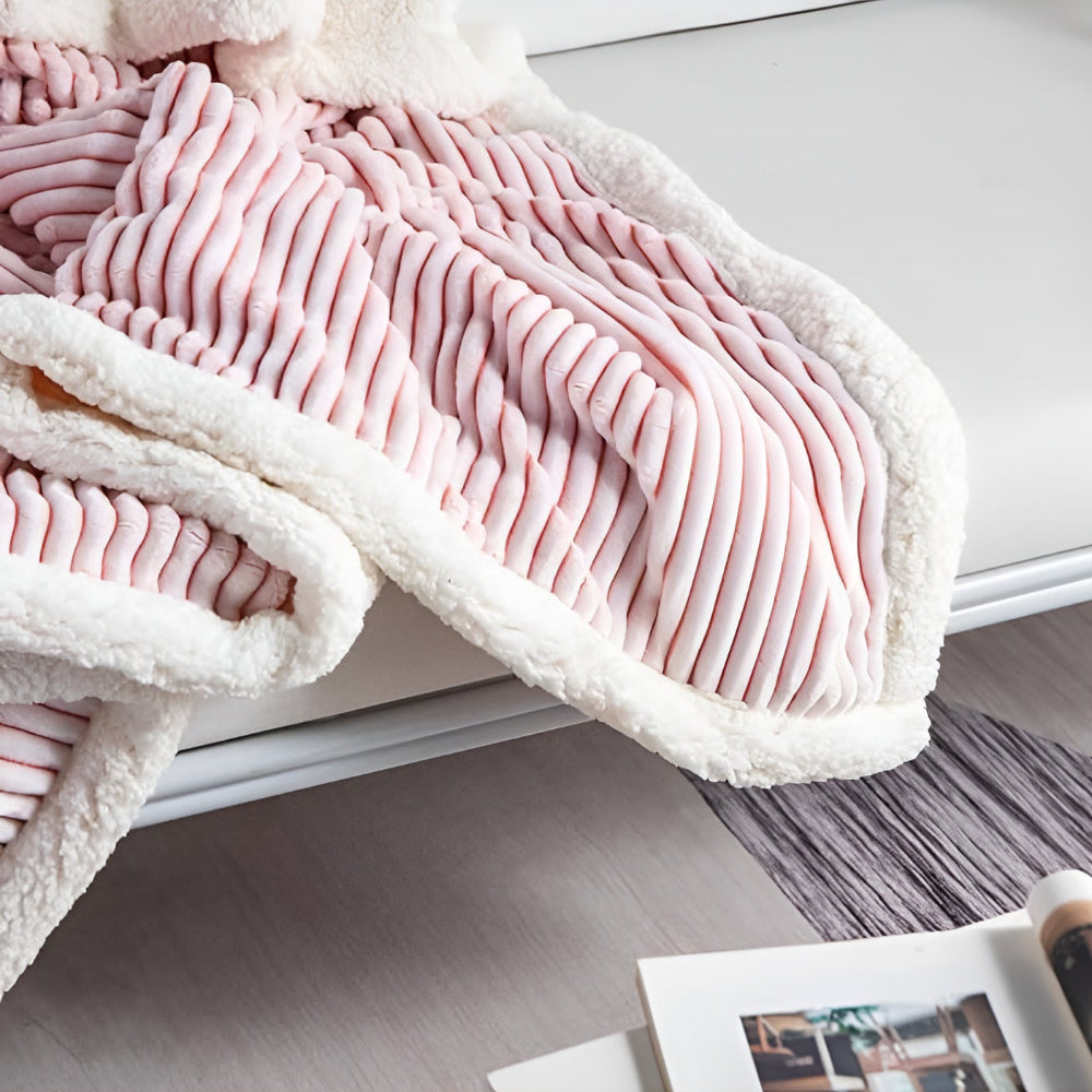 Reversible Sherpa Throw Blanket with Textured Stripe Pattern – Plush Microfiber for All Seasons