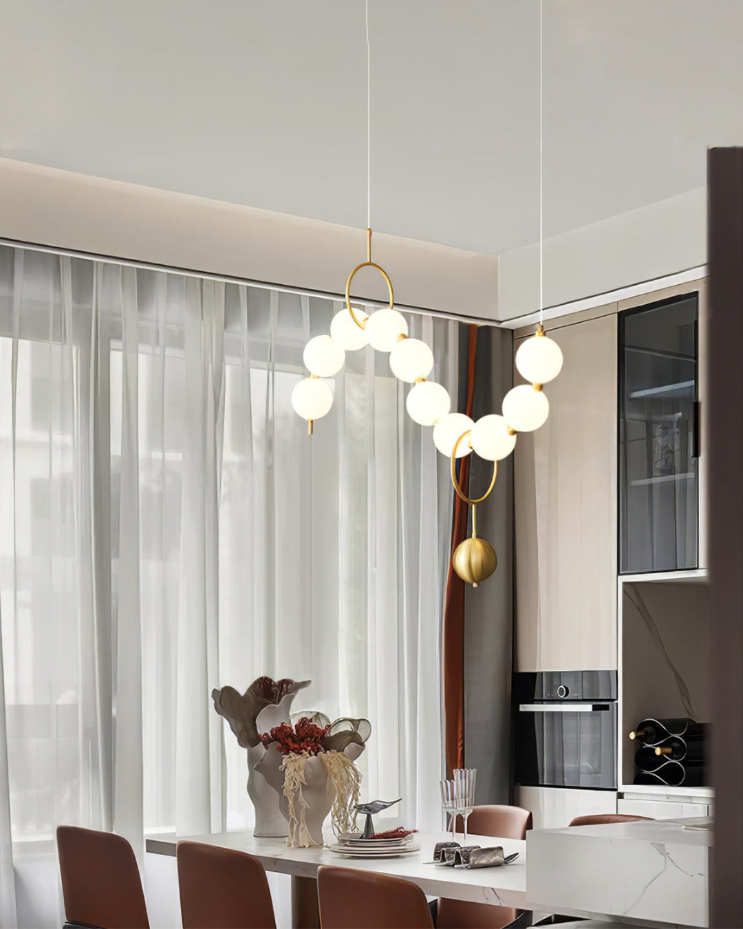 Lámpara colgante de globos de cristal en cascada, dorada y blanca, iluminación cenital contemporánea para barra de desayuno, comedor o salón, 39 pulgadas | Thomler