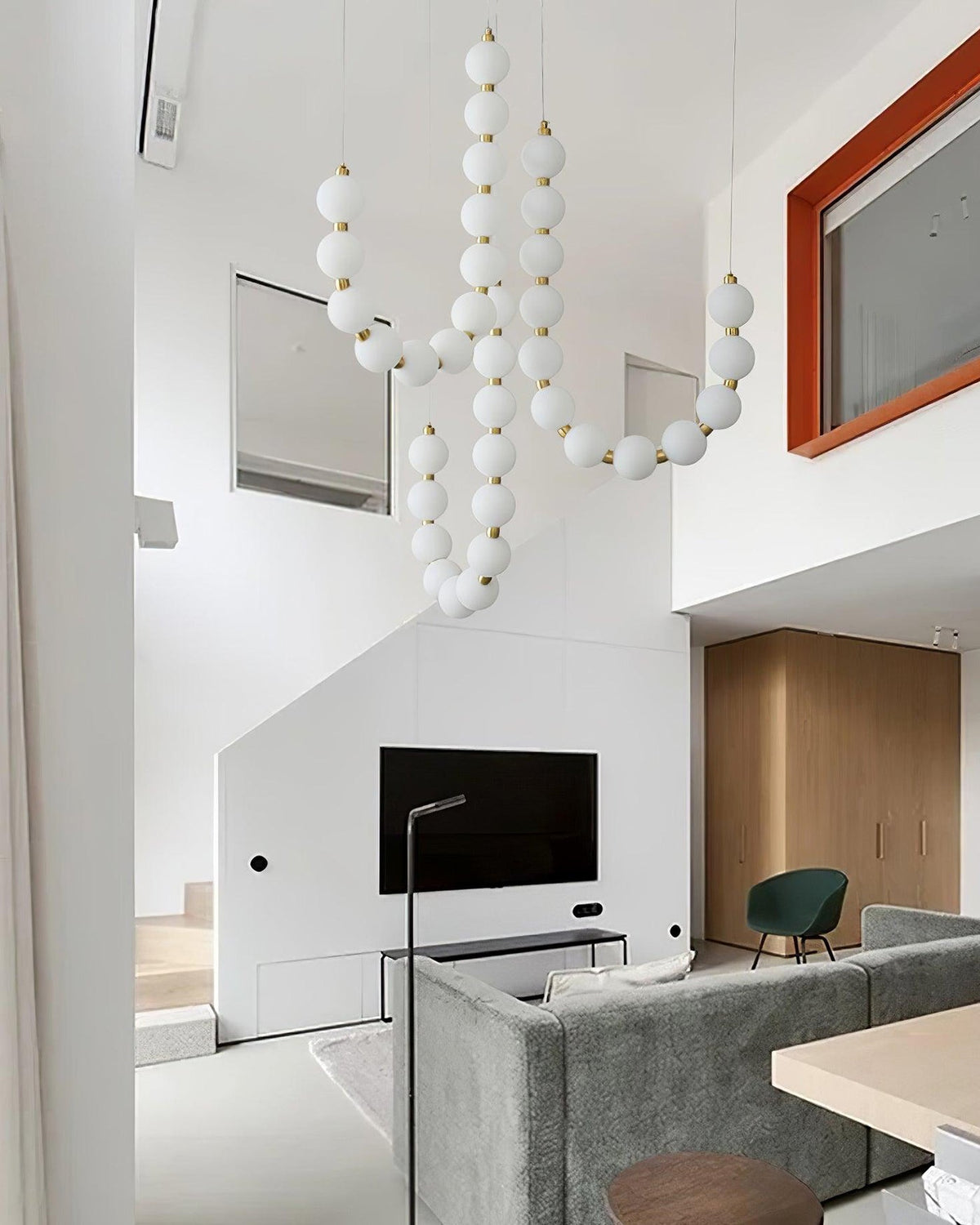 Lámpara colgante de globos de cristal en cascada, dorada y blanca, iluminación cenital contemporánea para barra de desayuno, comedor o salón, 39 pulgadas | Thomler