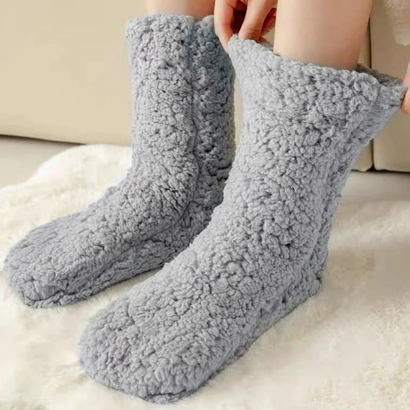 Fleece-Lined House Socks for Cold Weather – Slip-On Cushioned Slipper Socks for Lounging, Sleeping & Everyday Indoor Wear