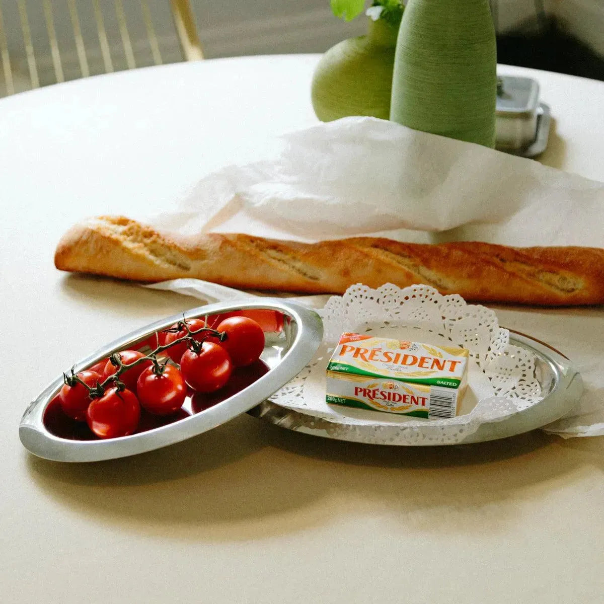 Polished Stainless Steel Oval Food Platter for Appetizers Breakfast Dinner Party Hosting Decorative Display Tray Kitchen Dining Room Enterta | Thomler
