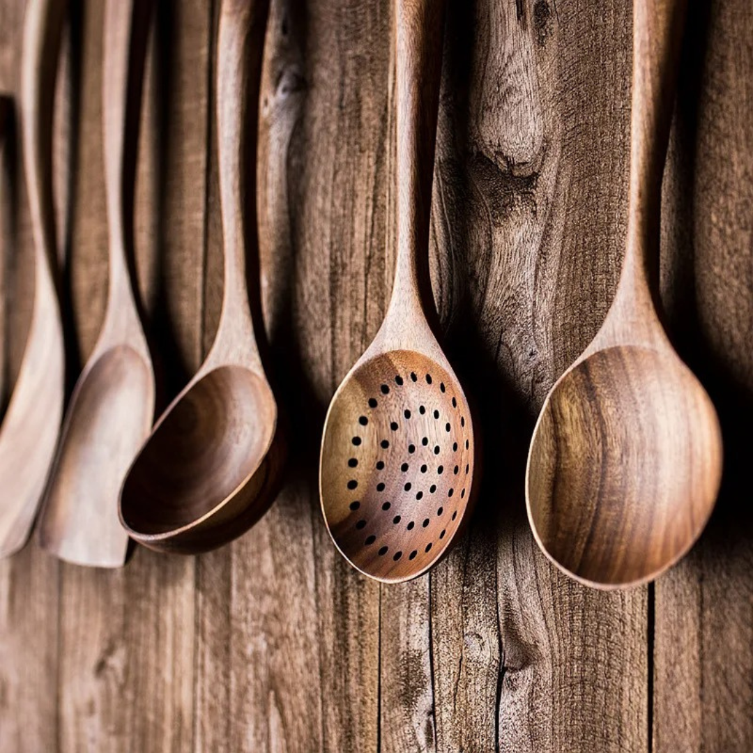 Cuchara de cocina de madera de nogal macizo para utensilios antiadherentes – Utensilio seguro para remover, voltear y servir para el uso diario en la cocina | Thomler