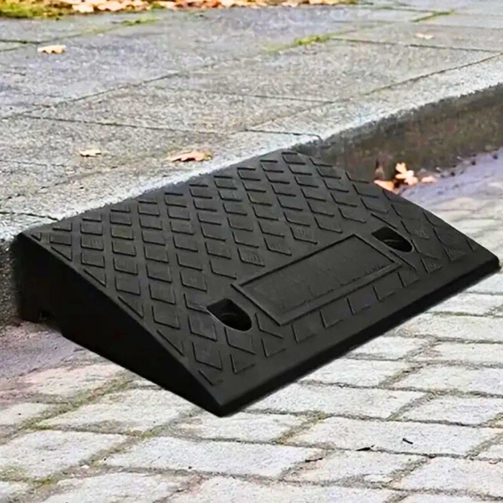 Tragbare, temporäre Bordsteinrampe für Zufahrten und Gehwege