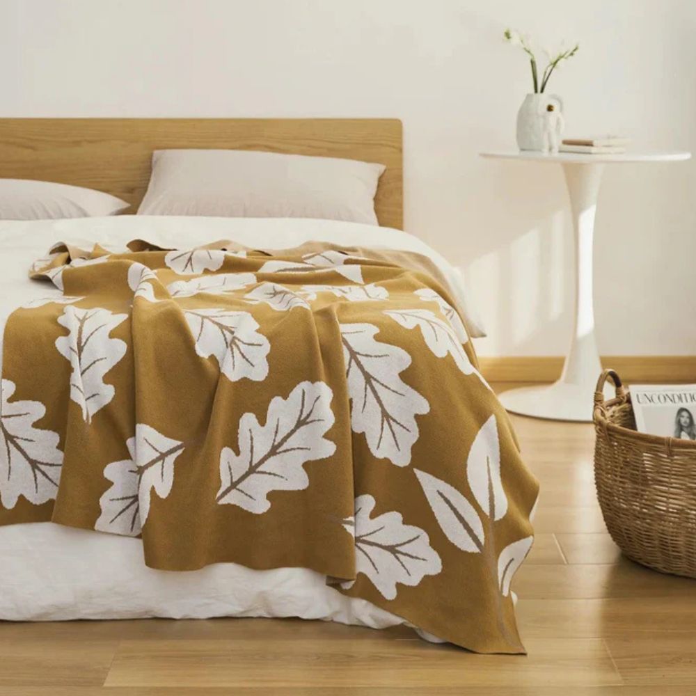 Baumwoll-Jacquard-Wohndecke mit botanischem Blattmuster – Atmungsaktive Ganzjahresdecke für Sofa, Bett oder unterwegs
