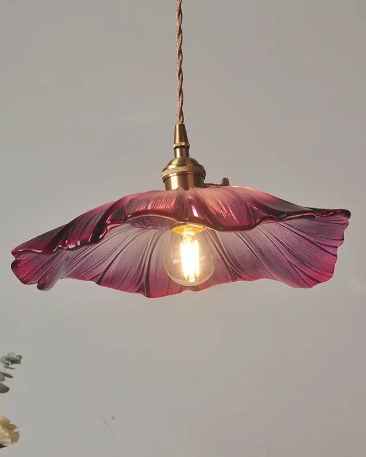 Glass Pendant Light with Brass Socket and Organic Petal Shape for Dining Room and Living Space | Thomler