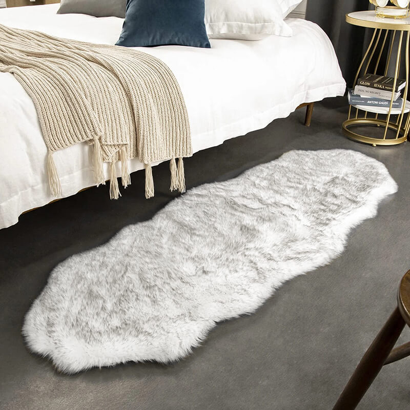 Alfombra de pasillo de piel sintética afelpada de 24 × 47 pulgadas, color beige, con base antideslizante, estilo piel de oveja ultrasuave para pasillo, dormitorio, entrada, sala de estar | Thomler