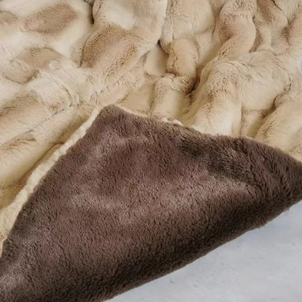 Plush Double-Layer Faux Mink Throw Blanket – Machine Washable Microfiber for Beds & Couches