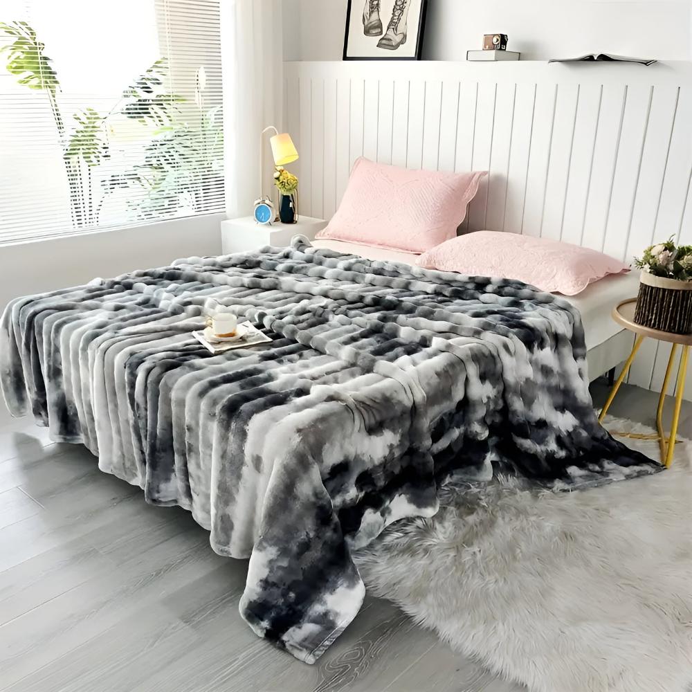 Swirl-Dyed Faux-Fur Throw Blanket – Plush & Cozy for Couch, Bed & Travel