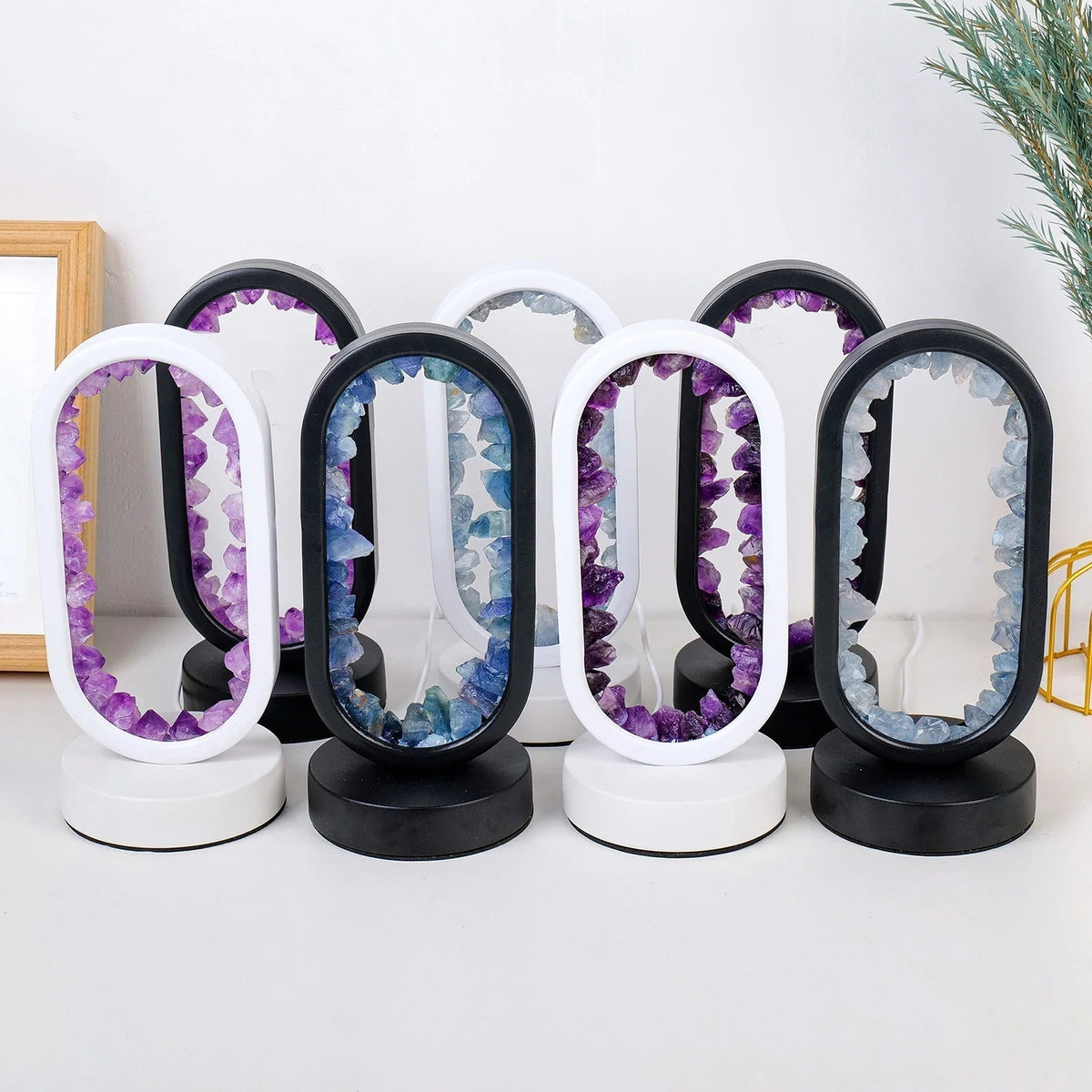 Amethyst-Kristall-Akzentlampe 8 Zoll, lilafarbenes Licht für Nachttische, Meditationsräume, Yogaräume, handgefertigte Edelsteinleuchte, E14-Fassung, max. 10 W | Thomler