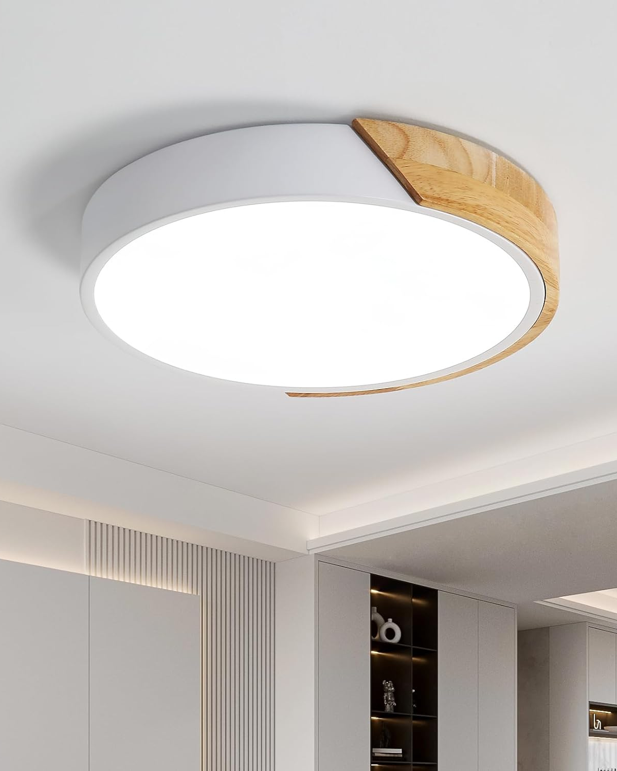Ronde opbouwplafondlamp met houten accent en geïntegreerde LED – Moderne platte armatuur in 9, 12, 16, 20 en 24 inch maten voor Liv | Thomler
