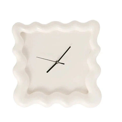 Reloj de pared escultural de 12 pulgadas, marco curvo blanco, reloj moderno para dormitorio, oficina, cocina, pasillo, detalle decorativo para el hogar | Thomler